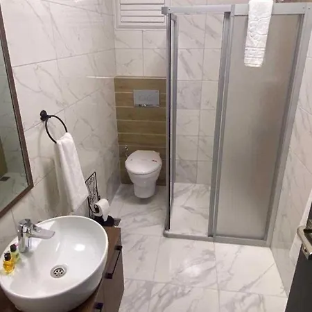 Erdek Grand Gazzella Otel 호텔 3*