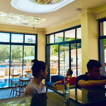 Erdek Grandgazzella Butik Otel 酒店 3*